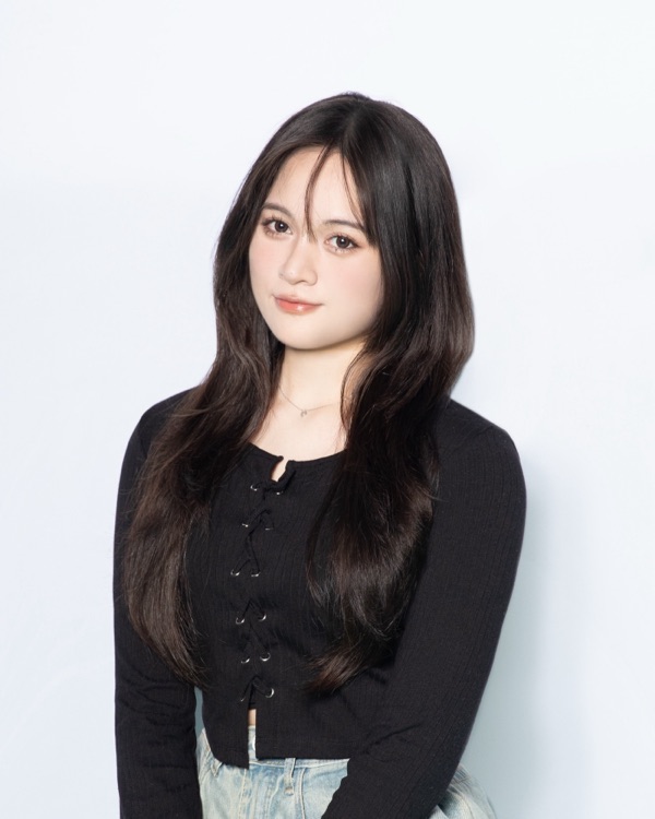 아이나 프로필 사진